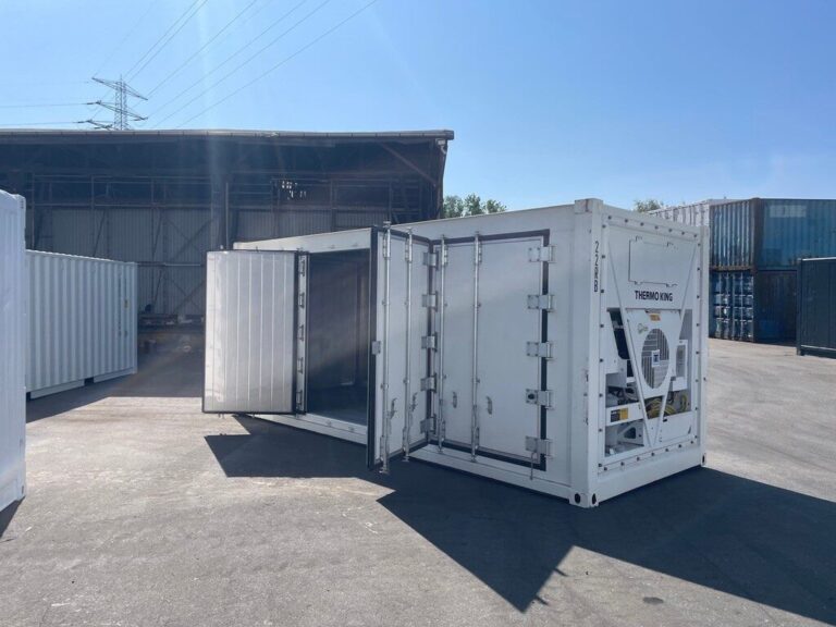 Container refrigerato da 20 piedi con porta laterale aperta
