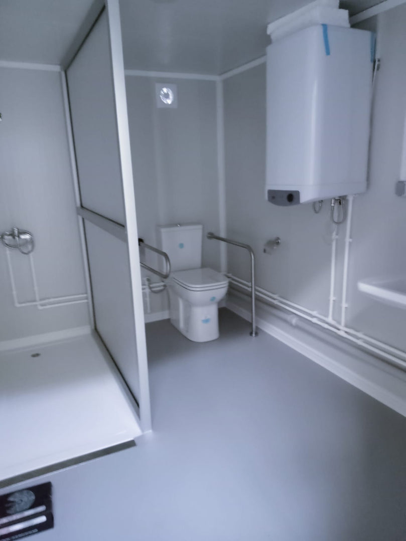 servizi igienici con rampa di accesso WC doccia container cabina container sanitario