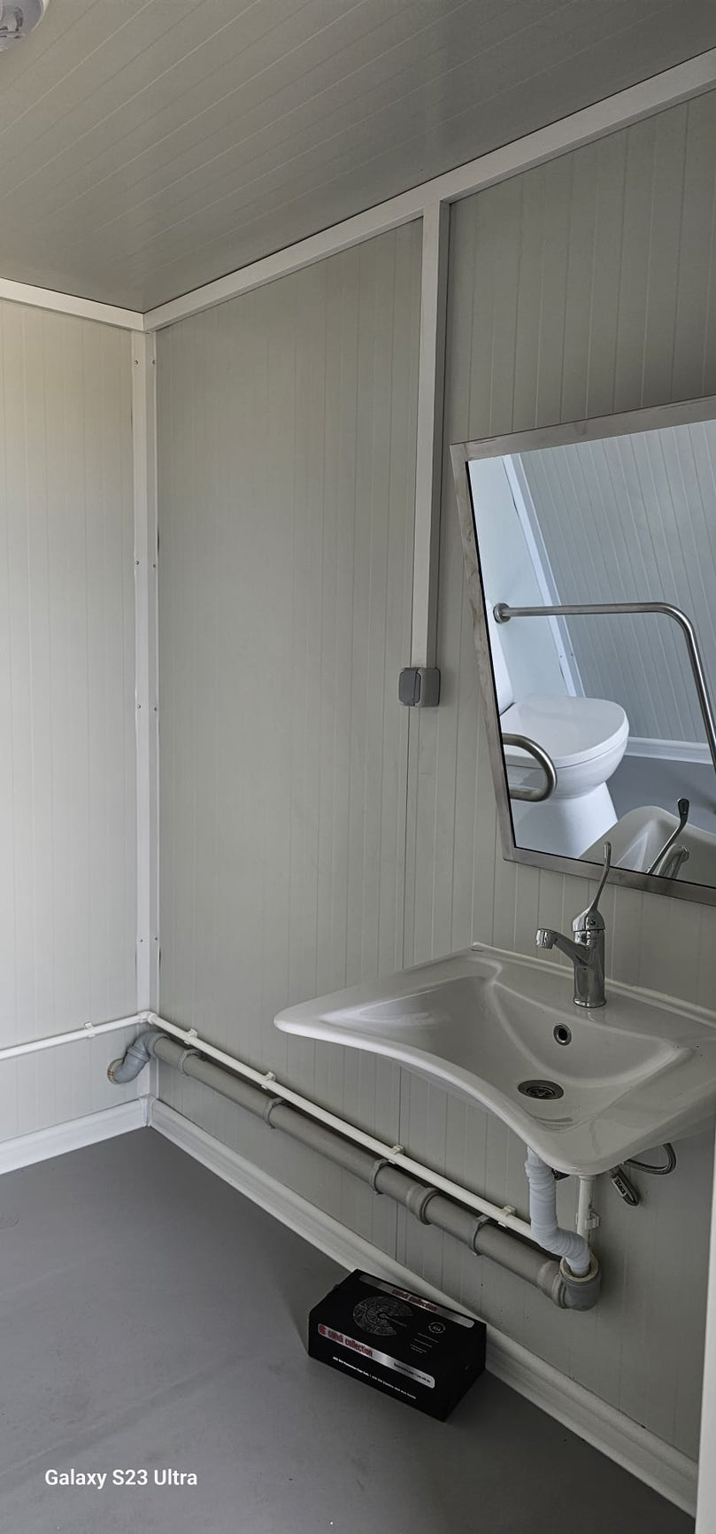 Cabina WC Contenitore sanitario con rampa