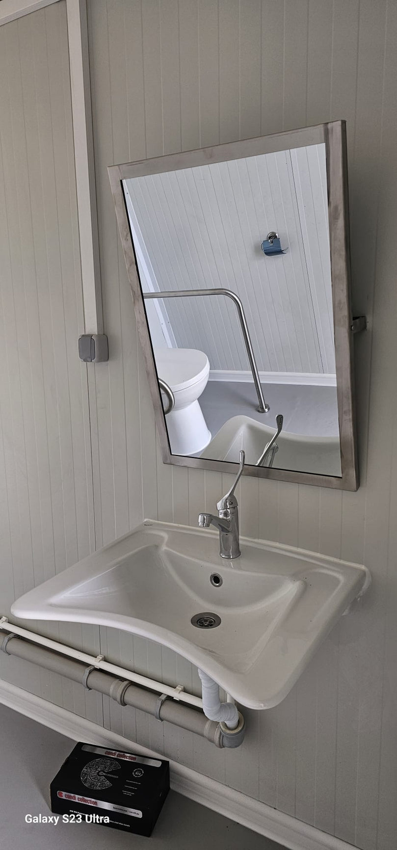 Cabina WC Contenitore sanitario con rampa