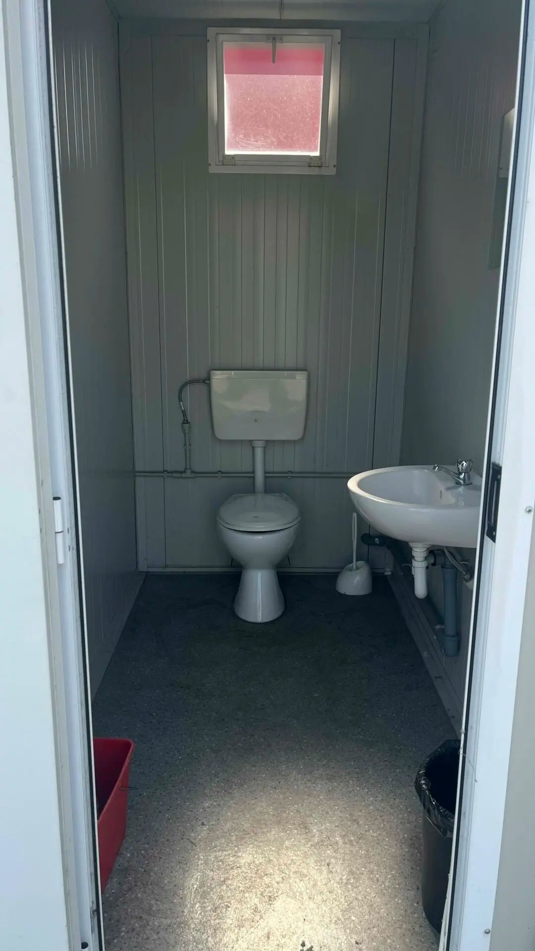 Cabina con 3 bagni separati