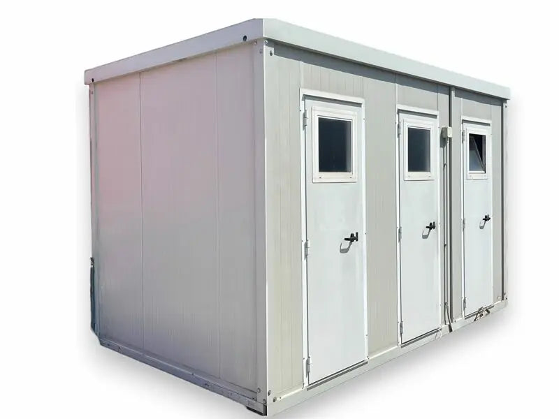 Cabina con 3 bagni separati