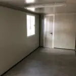 Ufficio prefabbricato con WC e lavabo, bagno centrale, 6 metri – K1