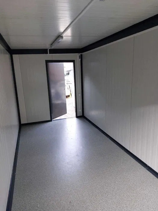 Contenitore residenziale con bagno e servizi igienici 6 m x 3 m